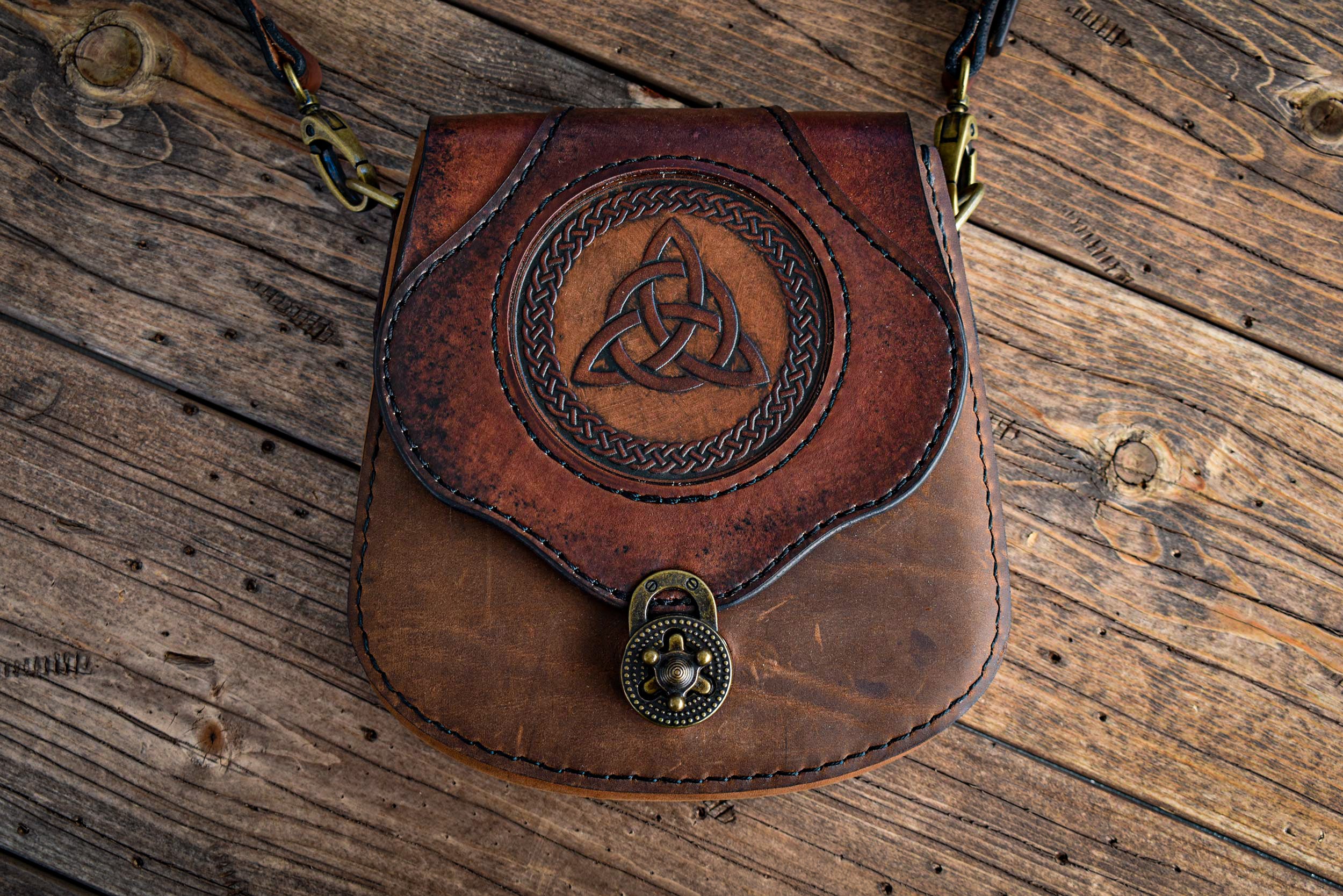 THE BRIGID - Crossbody Bag w/Trinity Knot